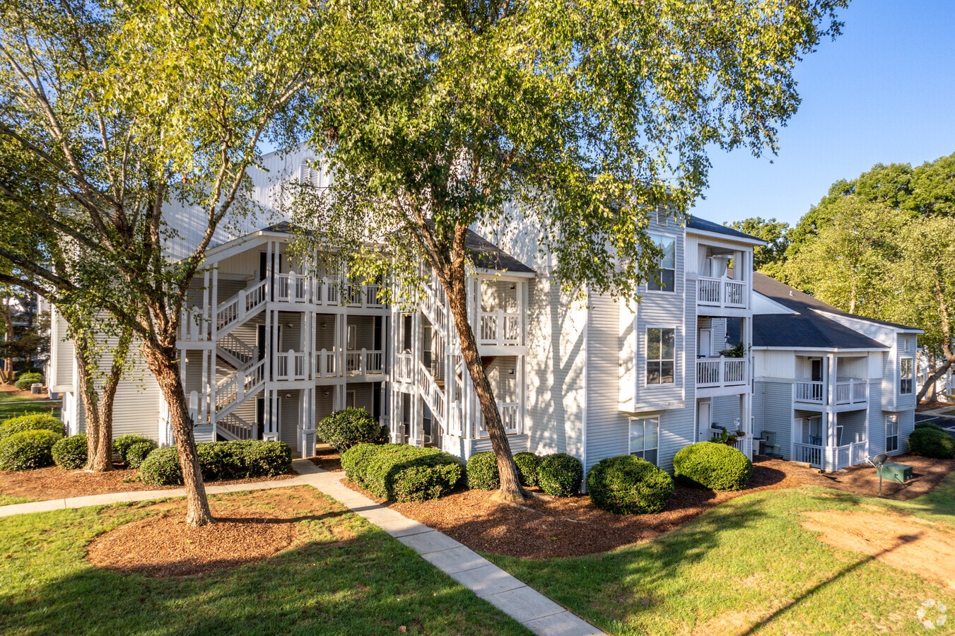 Hamiltons Bay Condominiums - Hamiltons Bay Condominiums