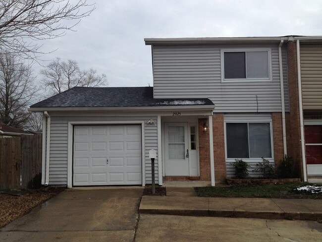 Building Photo - 3 Bedroom End Unit Townhome in Virginia Beach