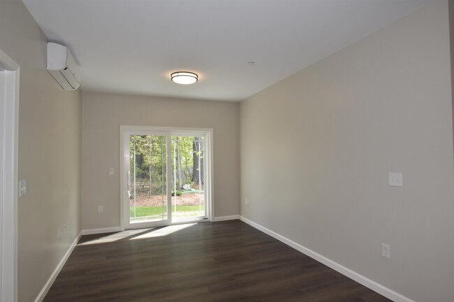 Photo - 217 Rockingham Rd Unit 103