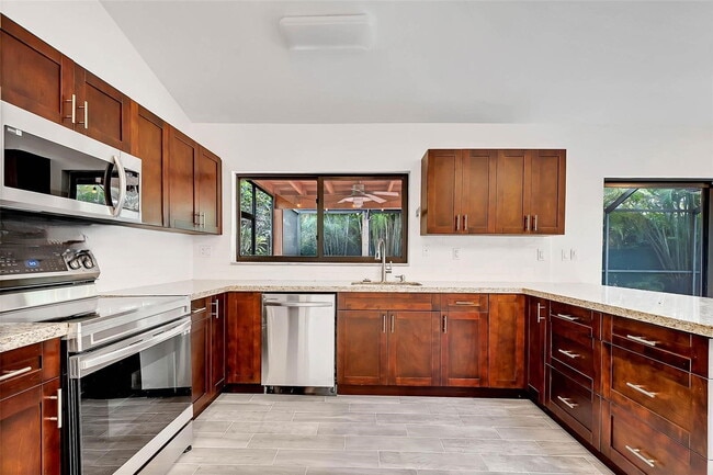 Photo - 10240 SW 91st St