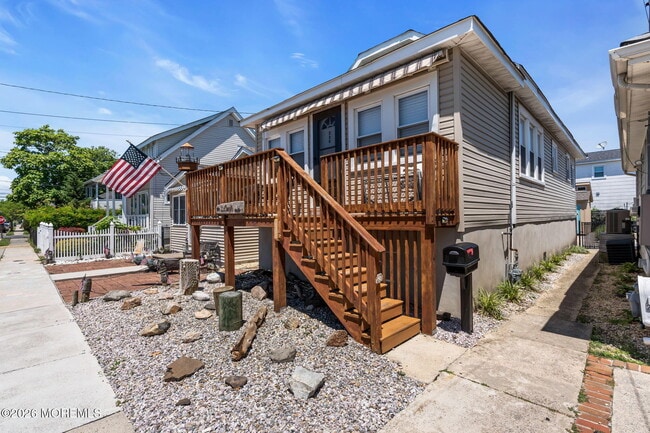 Photo - 226 Dupont Ave