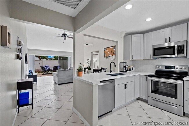 Photo - 12875 Spinnaker Ln
