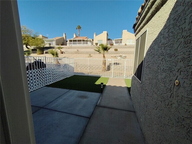 2212 High Dunes Ln