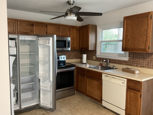 Photo - 16 Lawton Rd