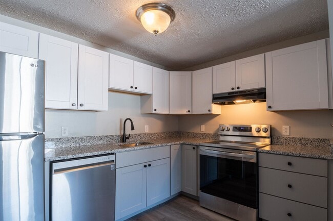 Photo - 535 Calef Rd Unit #17