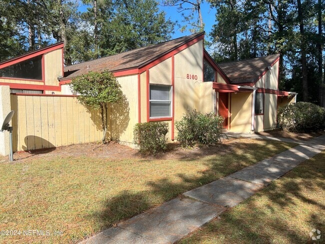 Building Photo - 8160 San Jose Manor Dr E Rental