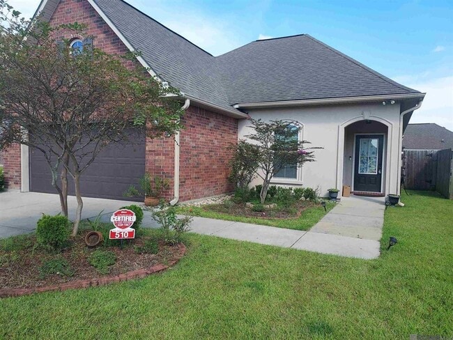 Building Photo - 510 Greenwich Dr