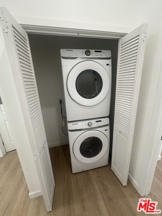 Photo - 1174 S Windsor Blvd