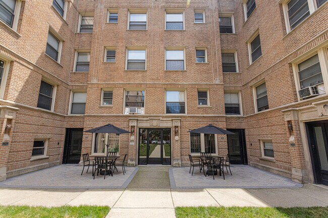 Photo - 1633 W Chase Ave Condo Unit 2K