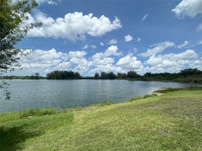 Building Photo - 5708 S Plum Bay Pkwy Rental