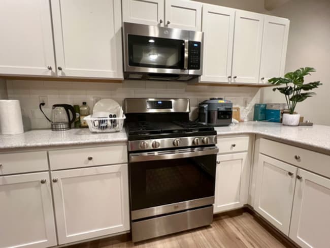 Photo - 5235 Aeroglide Lp