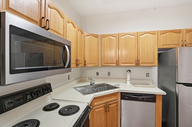 Photo - 15663 Viewpoint Cir