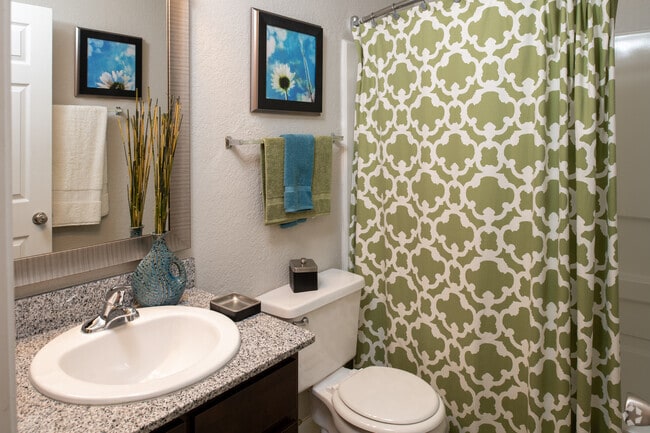 1BR - 1BA, 602SF