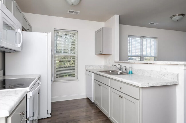 Photo - 5 Dyer St Unit B