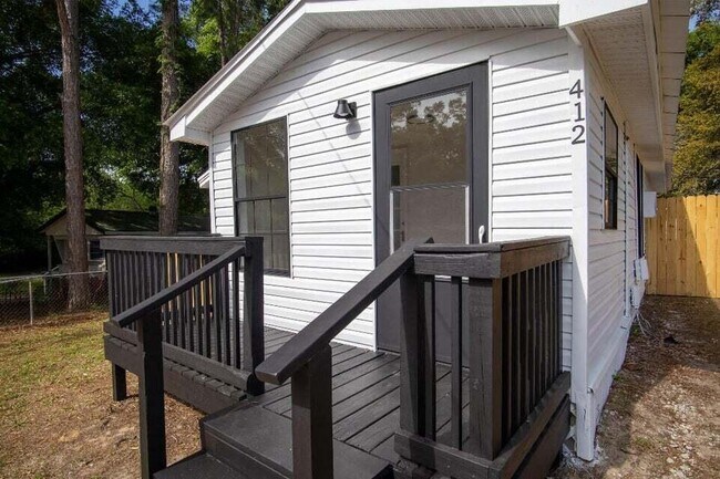 Photo - 412 Church St