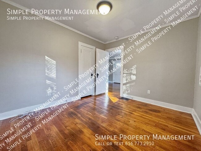 Photo - 1246 Dickinson St SE