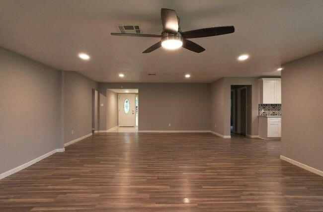 Photo - 25373 Goodson Rd