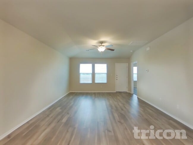 Photo - 5209 Sidesaddle Dr