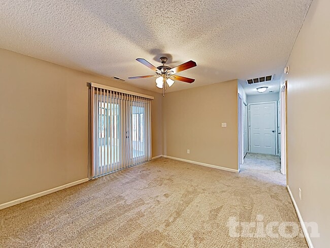 Photo - 4310 Windjammer Ct SW