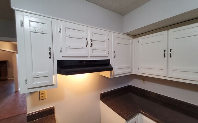 Photo - Welcome to 3891 Brichshade Cove!