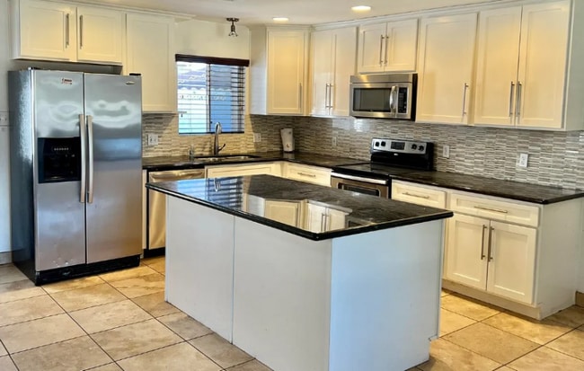 Building Photo - 4213 N Westview Dr Rental