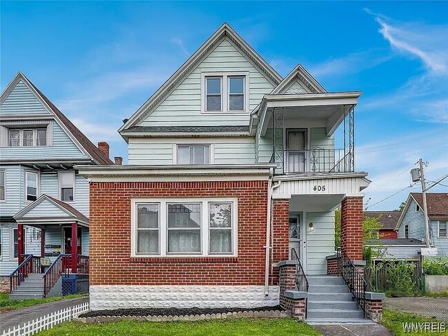 Building Photo - 405 W Ferry St