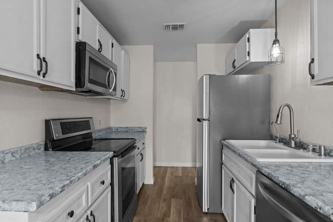 Photo - 4722 W Cuthbert Ave