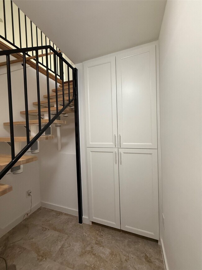 Photo - 3400 Timmons Ln Unit 52 56