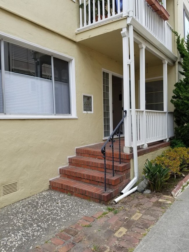 Photo - 1825 Clinton Ave Unit C