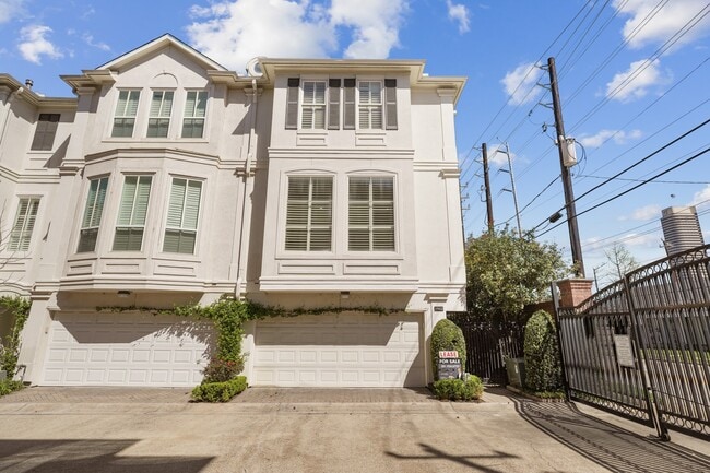 Building Photo - 1902 Greenwich Pl Dr