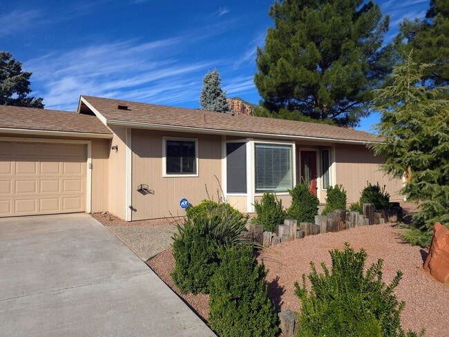 Photo - HOUSE - VILLAGE OF OAK CREEK