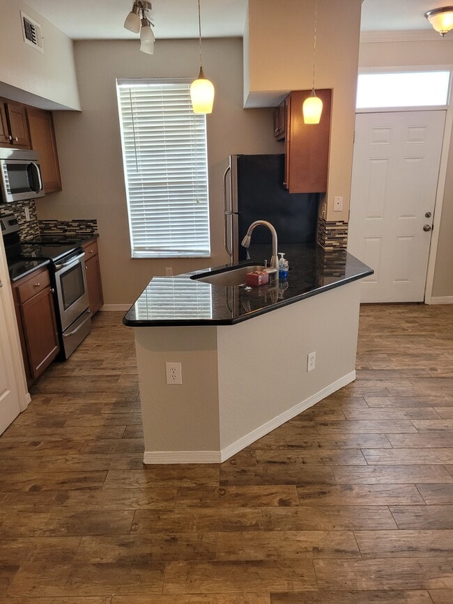 Photo - 9388 Lake Chase Island Way Unidad 9388