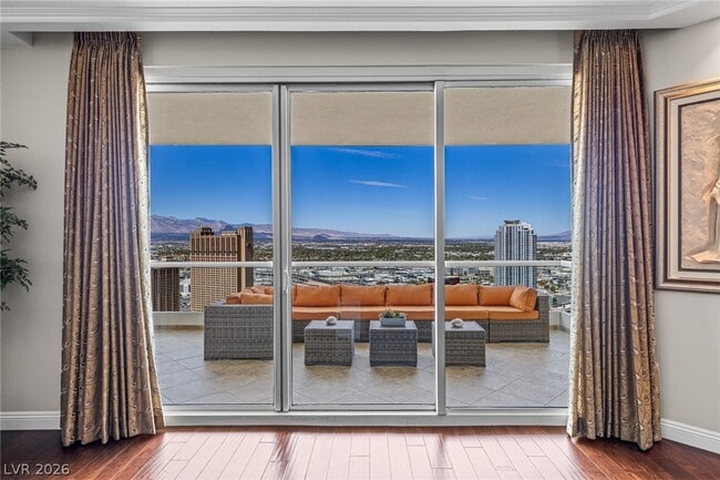 Photo - 2777 Paradise Rd Unidad 3503