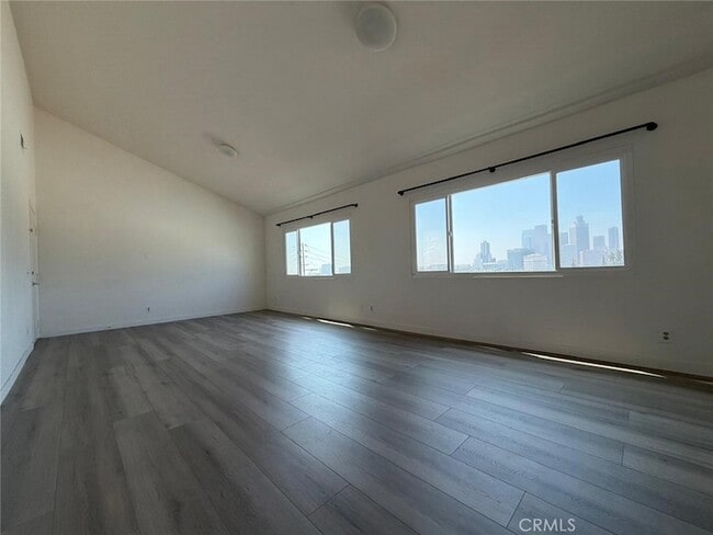 Photo - 911 N Beaudry Ave