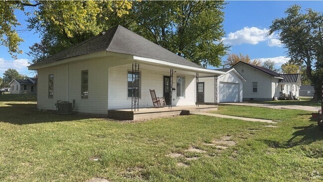 Building Photo - 3 Bedroom For Rent Bowling Green MO Rental