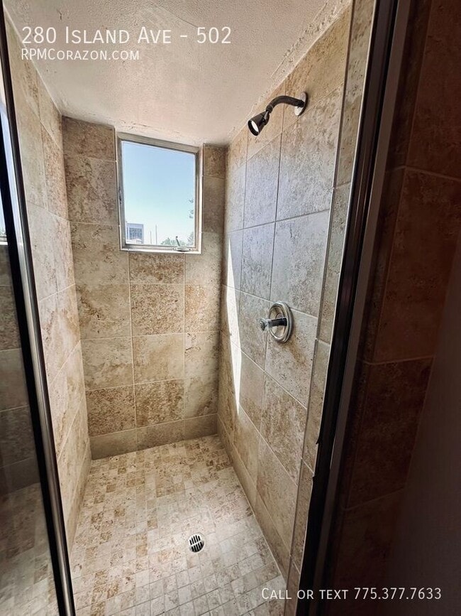 Photo - 280 Island Ave