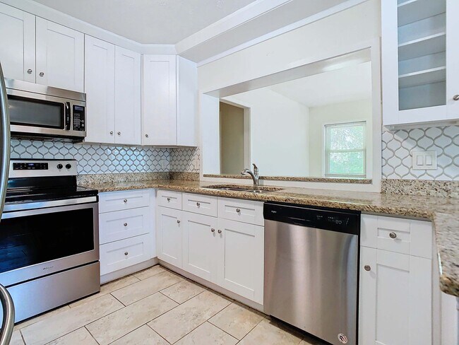 Photo - 2701 S Manhattan Ave