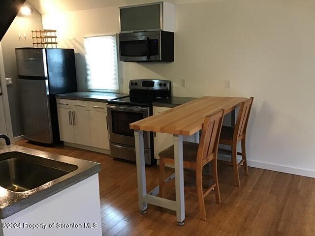 Photo - 295 Dundaff St