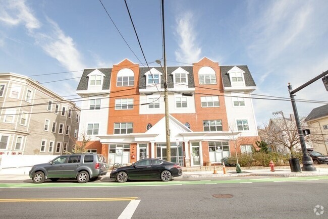 Building Photo - 65 Beacon St Unit 302 Rental