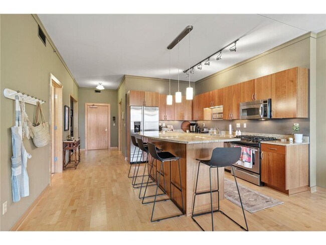 Photo - 401 N 2nd St Unit 611