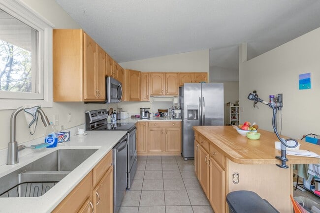 Photo - 222 Virginia 3 bed 2 bath apartment in historic Cathedral Hill neighborhood Unit 222 Virginia St