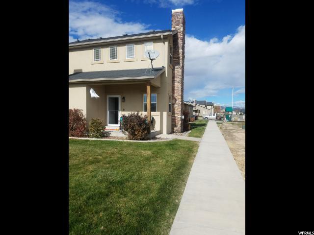 Building Photo - Split Mountain Town House #G