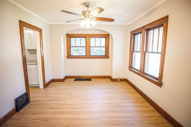 2529 Greenbriar Rd