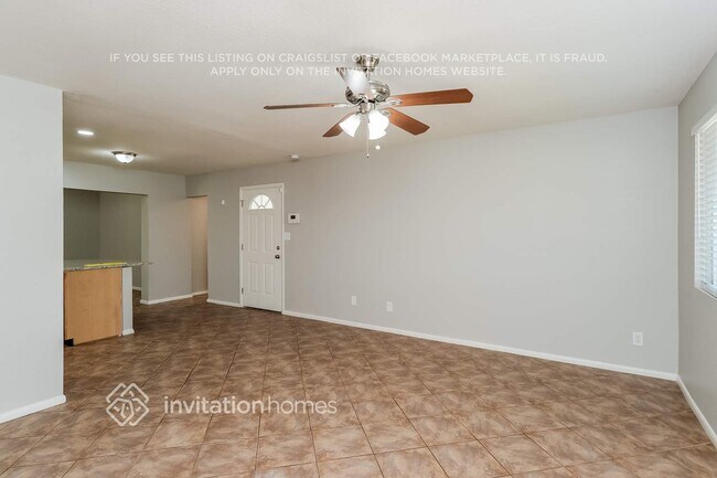 Photo - 3819 W Columbine Dr