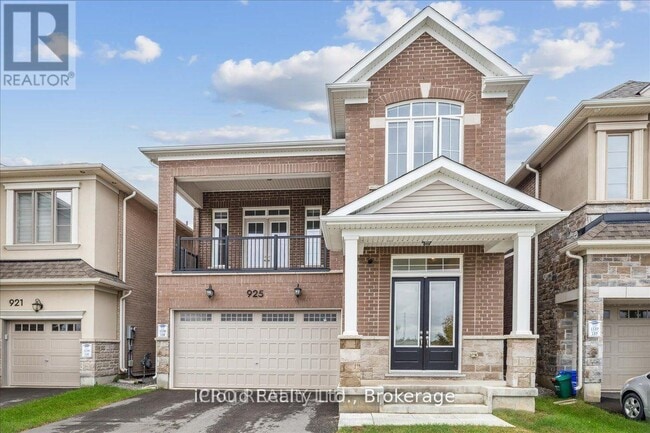 Photo - 925 Hickory Cres
