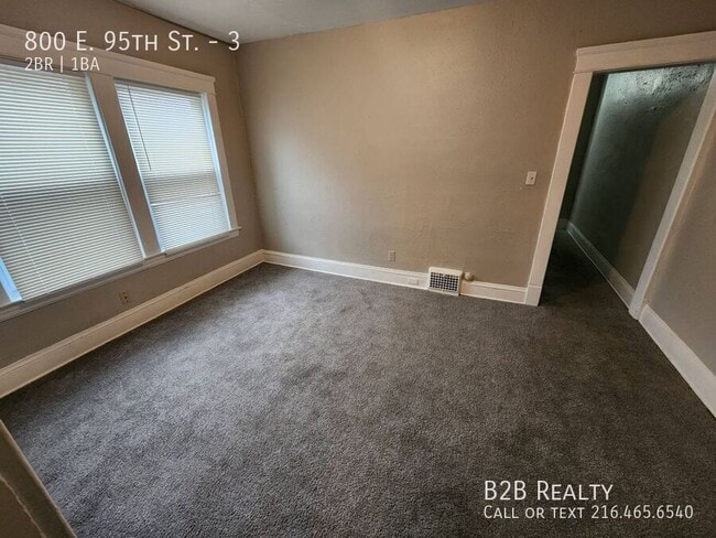 Photo - 800 E 95th St Unidad 3