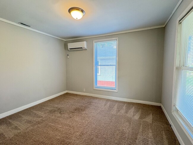 Photo - 3 Bedroom, 1 Bathroom House in Liberty!