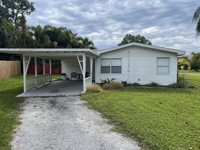 Photo - 6771 Park St S