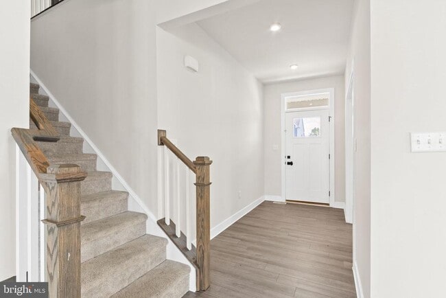 Photo - 105 Weston Dr