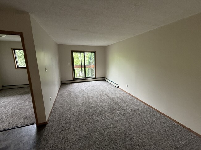 Photo - 5013 50 St Unit 303